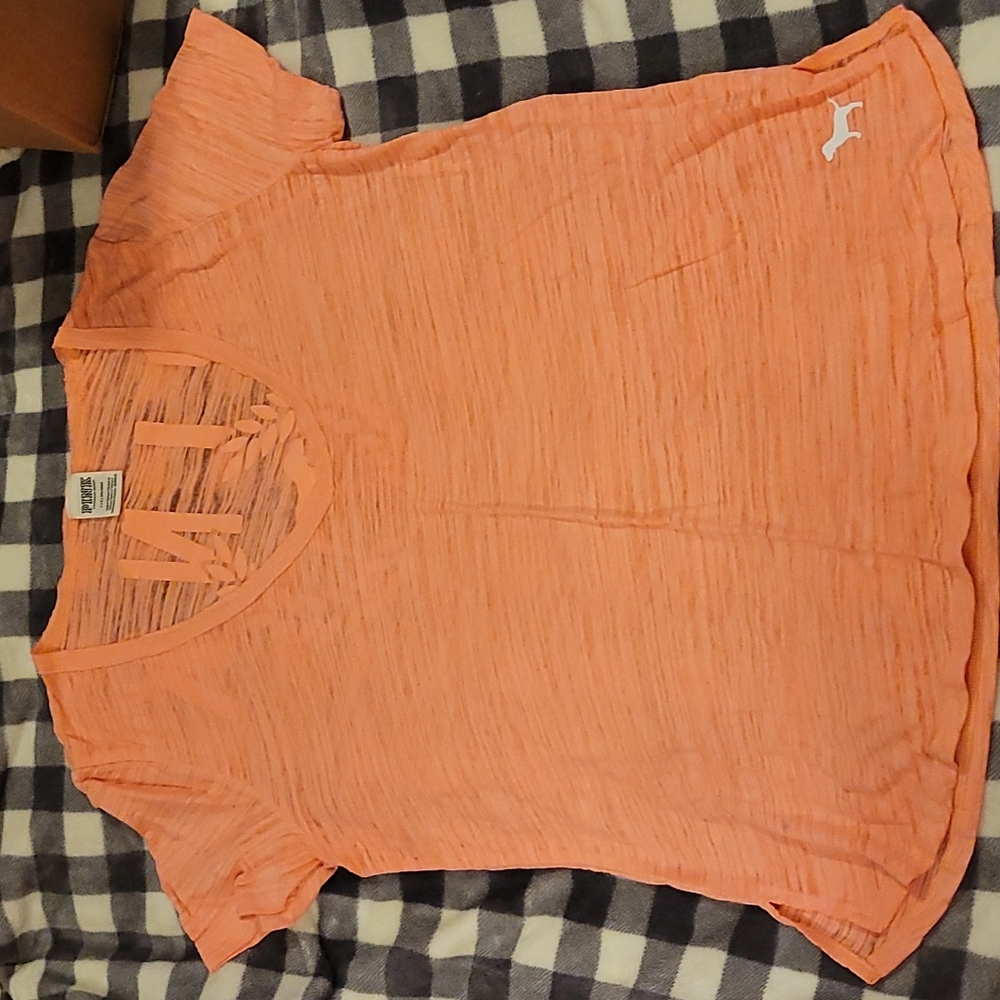 Pink tee size Large